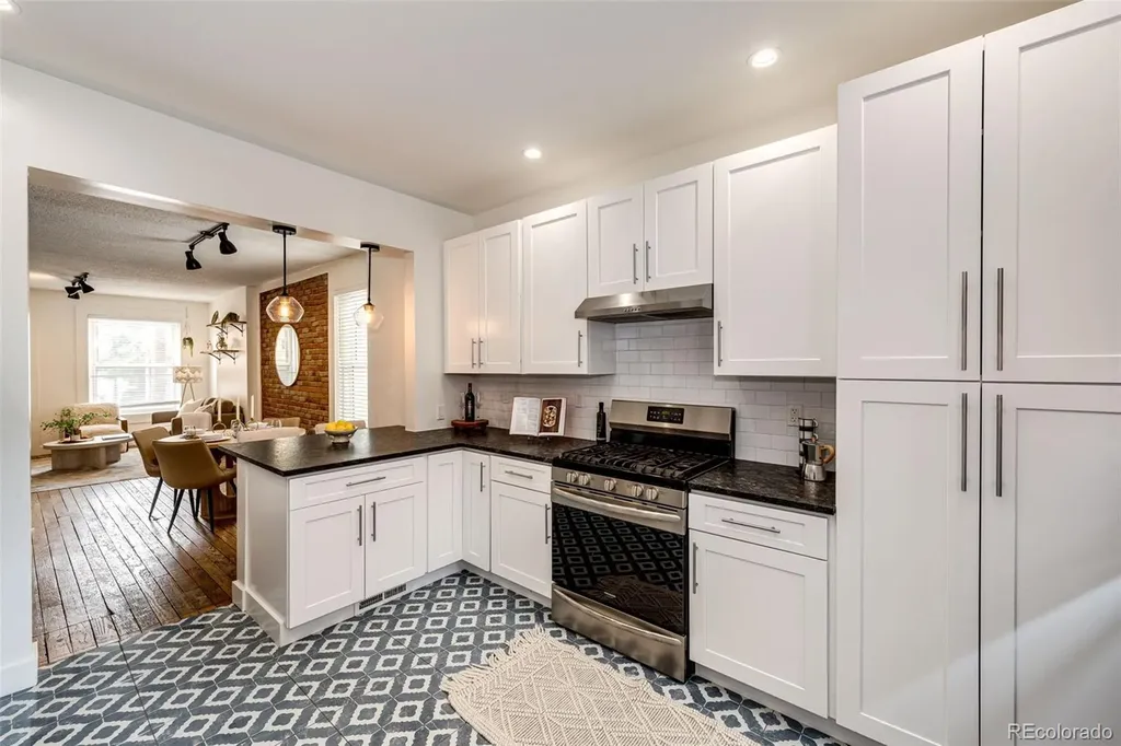 121 E 8th Avenue Denver CO 80203