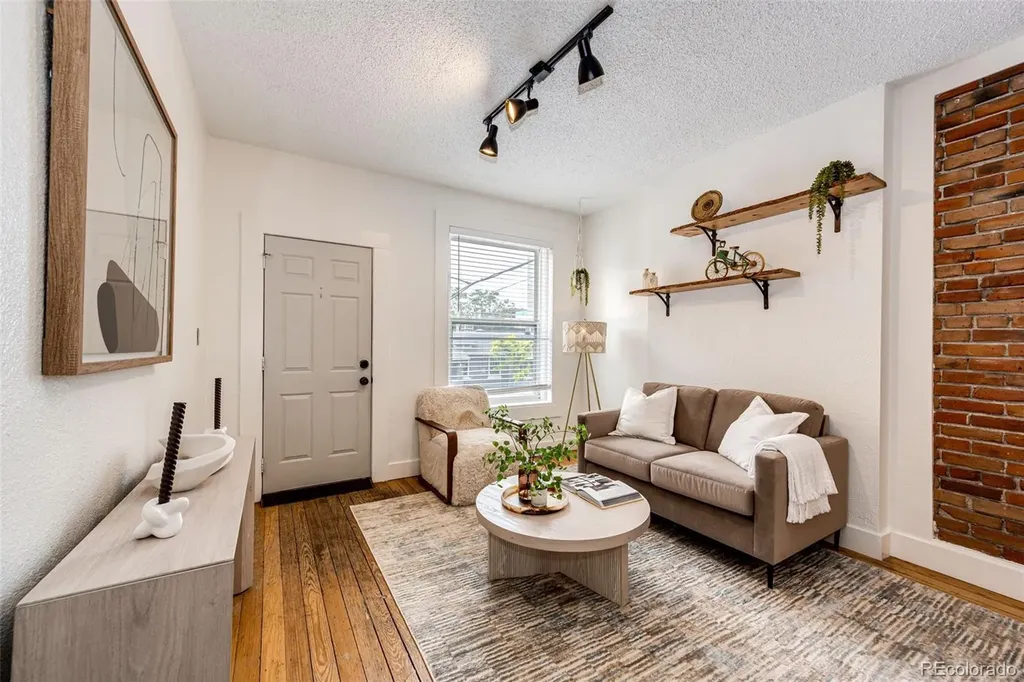 121 E 8th Avenue Denver CO 80203
