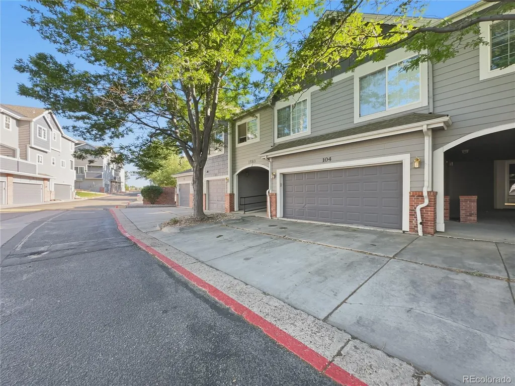 1583 S Danube Way Aurora CO 80017