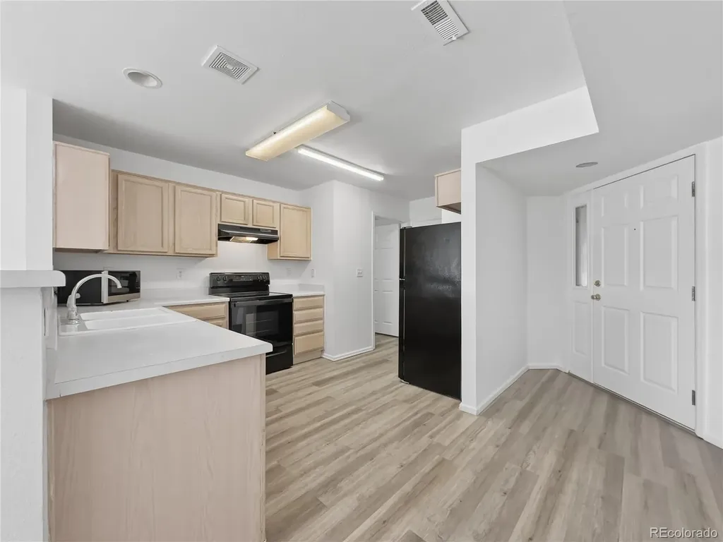 1583 S Danube Way Aurora CO 80017