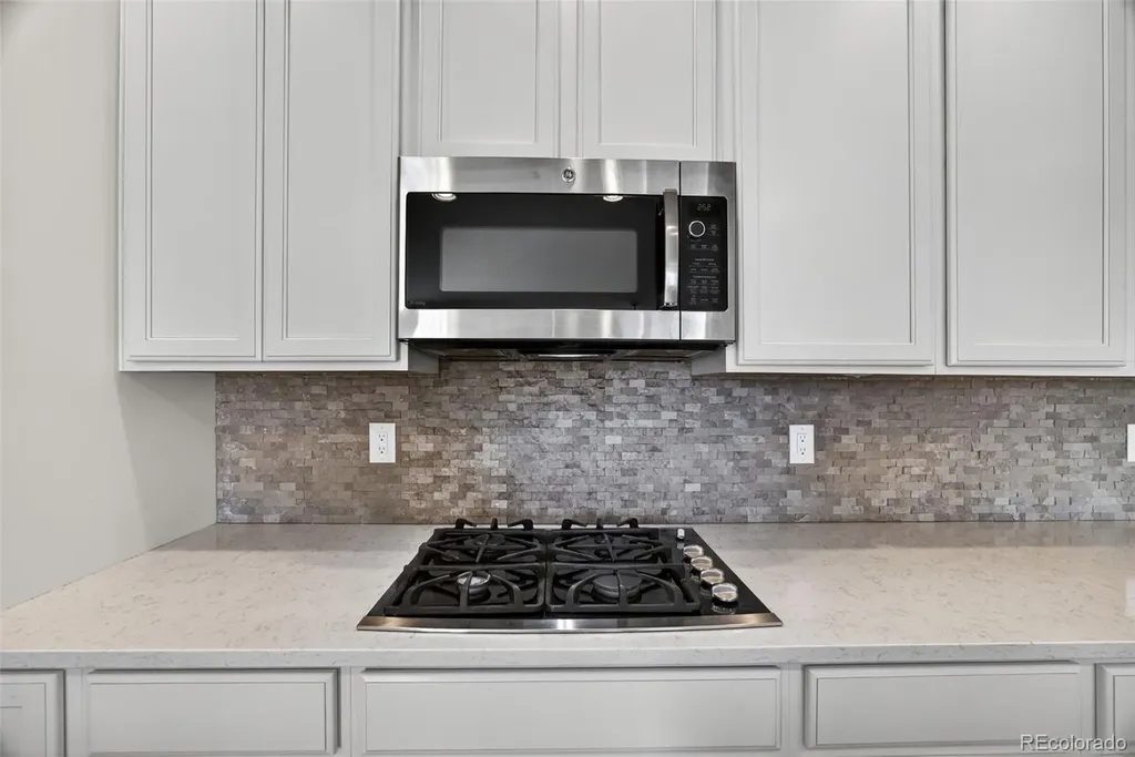20016 W 93rd Avenue Arvada CO 80007