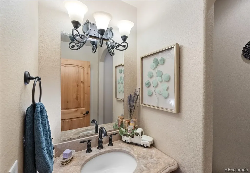 10215 W Wesley Drive Lakewood CO 80227