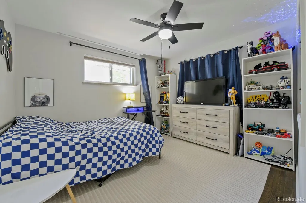 2555 E Maplewood Avenue Littleton CO 80121