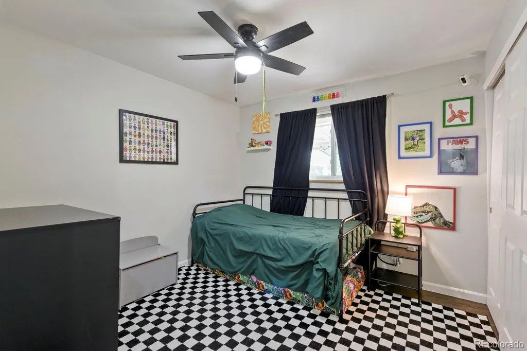 2555 E Maplewood Avenue Littleton CO 80121