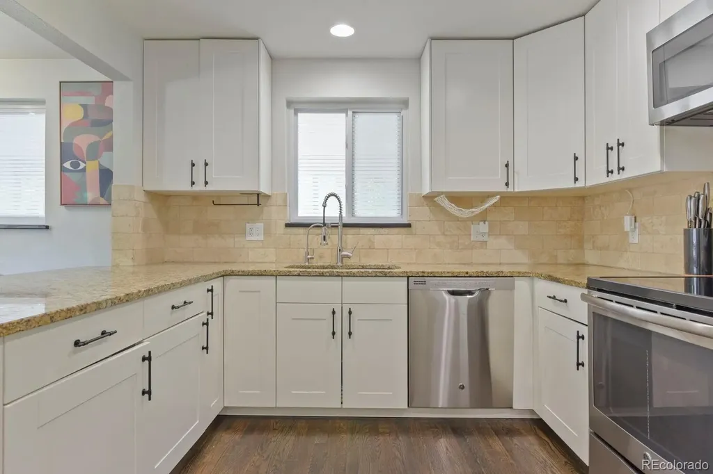 2555 E Maplewood Avenue Littleton CO 80121