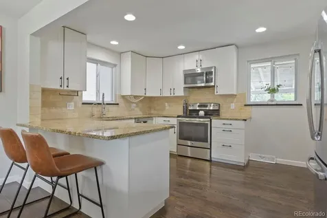 2555 E Maplewood Avenue Littleton CO 80121