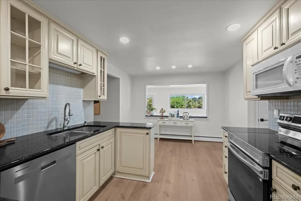 251 E 12th Avenue Broomfield CO 80020