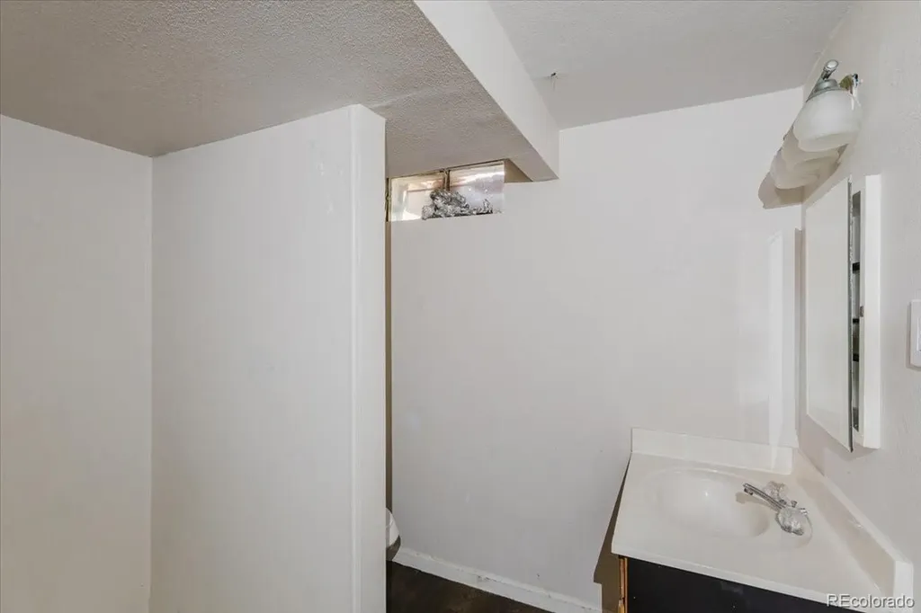 5355 E Asbury Avenue Denver CO 80222