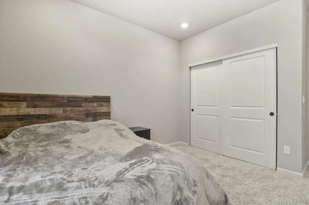 5825 Mireland View Colorado Springs CO 80927