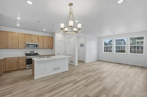 3293 N Coolidge Way Aurora CO 80019