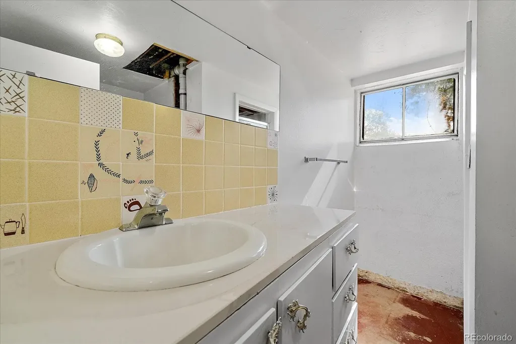 1010 S Eaton Street Lakewood CO 80226