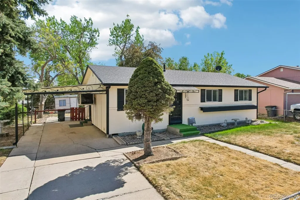 2270 Cleo Street Denver CO 80229