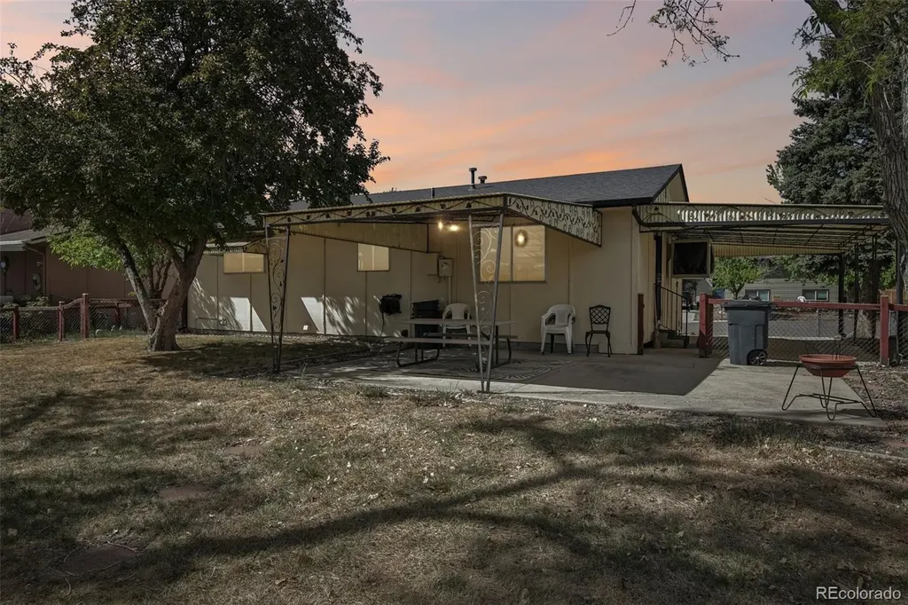 2270 Cleo Street Denver CO 80229