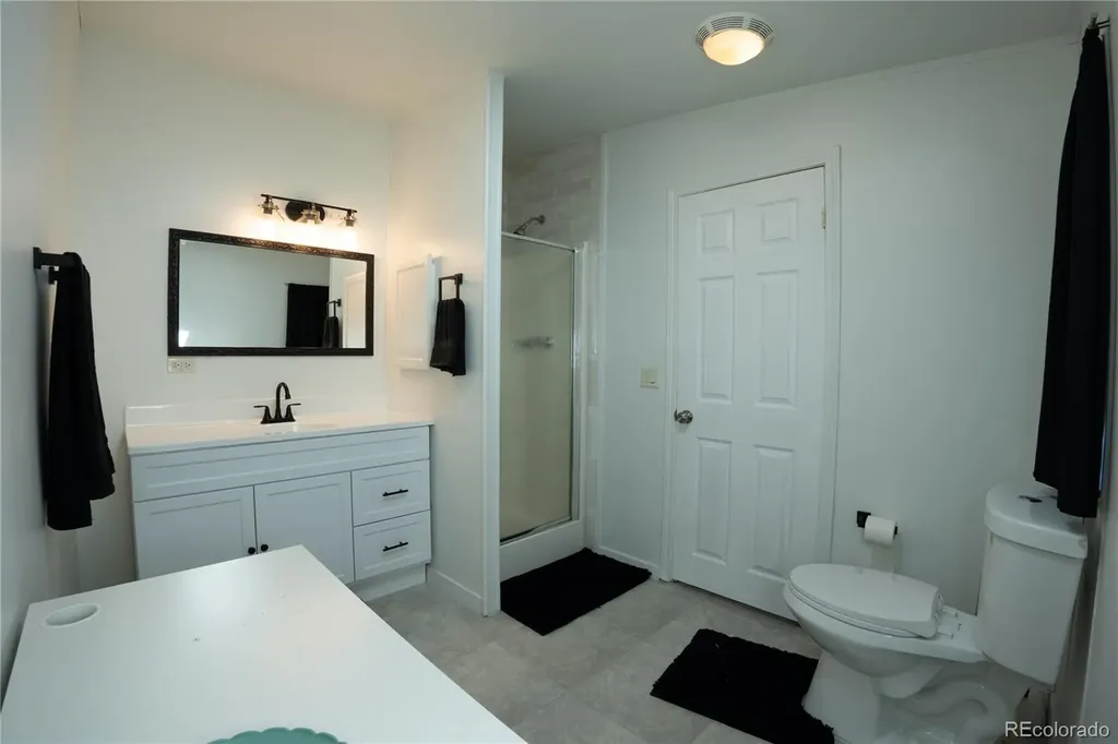 6950 E 77th Avenue Commerce City CO 80022