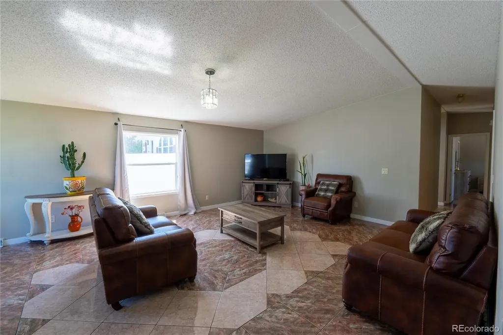 6950 E 77th Avenue Commerce City CO 80022
