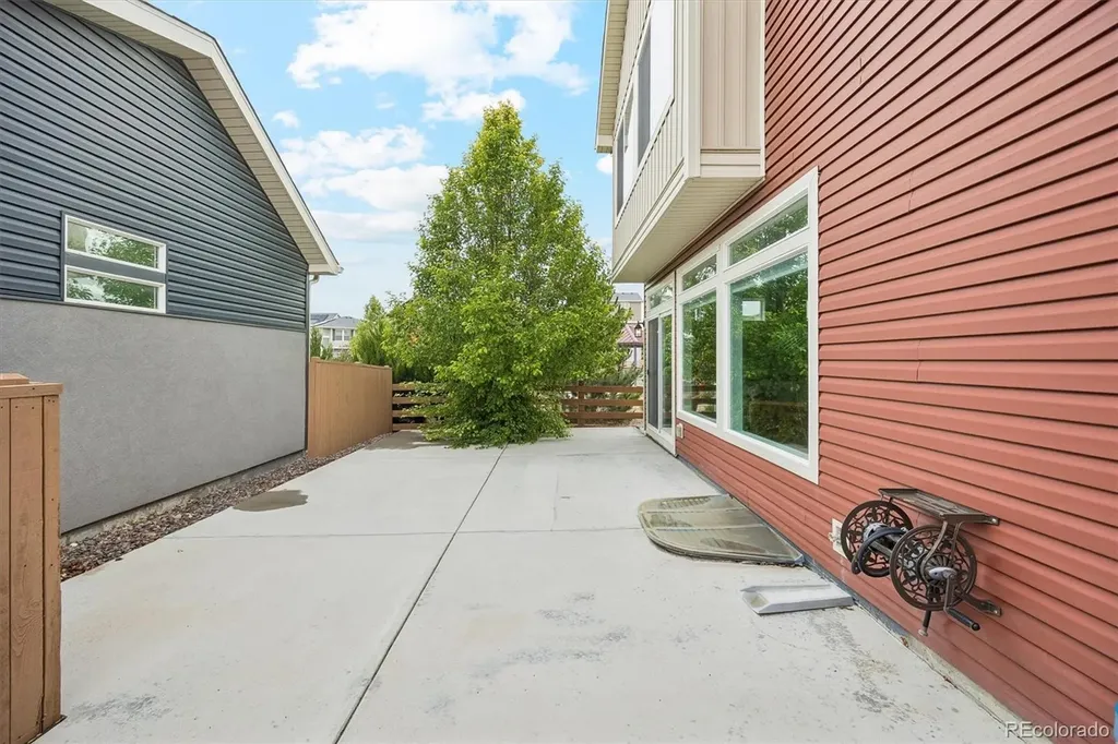 10152 Yampa Court Commerce City CO 80022