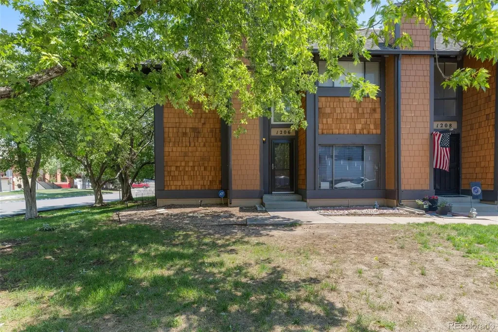 1206 S Dillon Way Aurora CO 80012