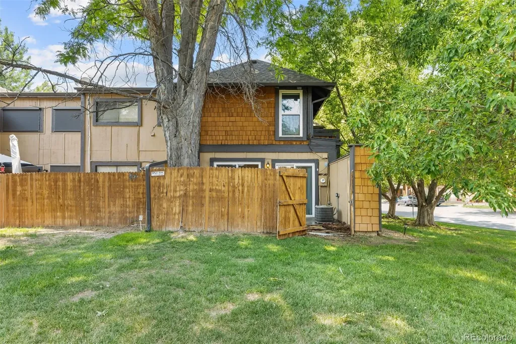 1206 S Dillon Way Aurora CO 80012