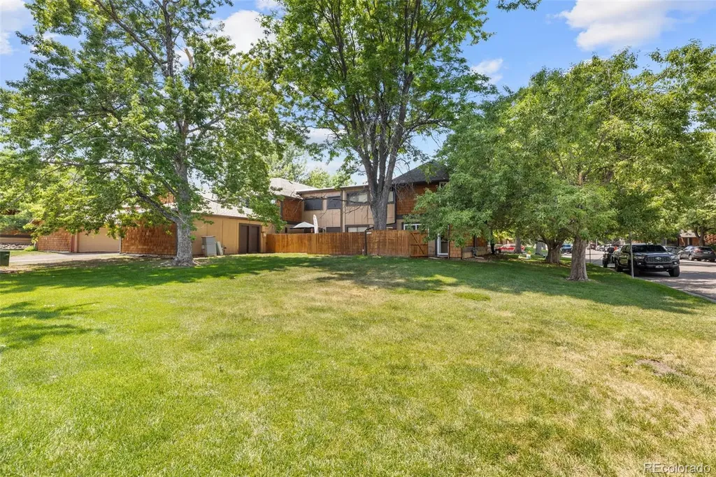 1206 S Dillon Way Aurora CO 80012