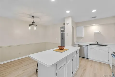 1206 S Dillon Way Aurora CO 80012