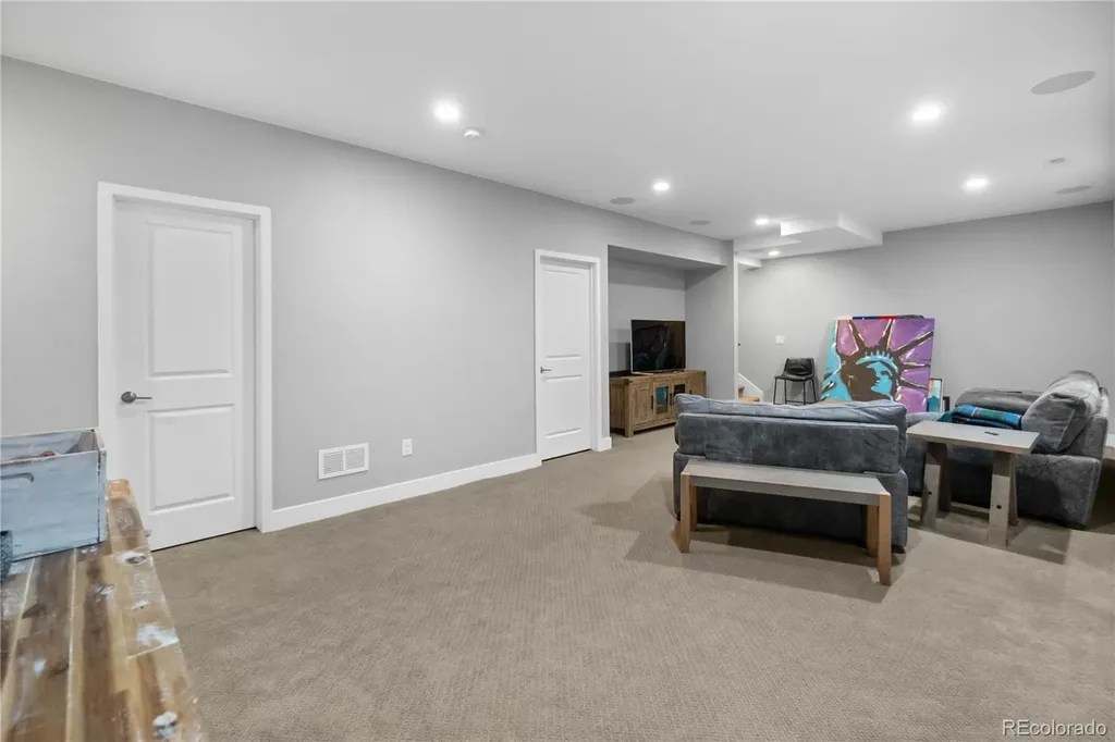 2592 S Norse Court Lakewood CO 80228