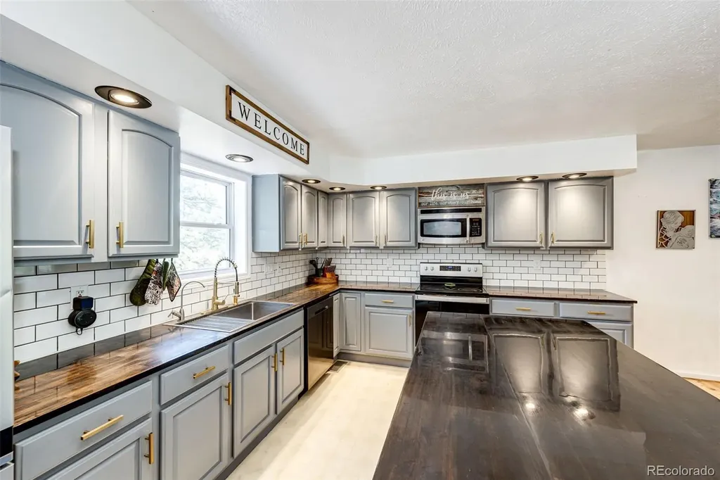 40400 Moon Stone Court Deer Trail CO 80105