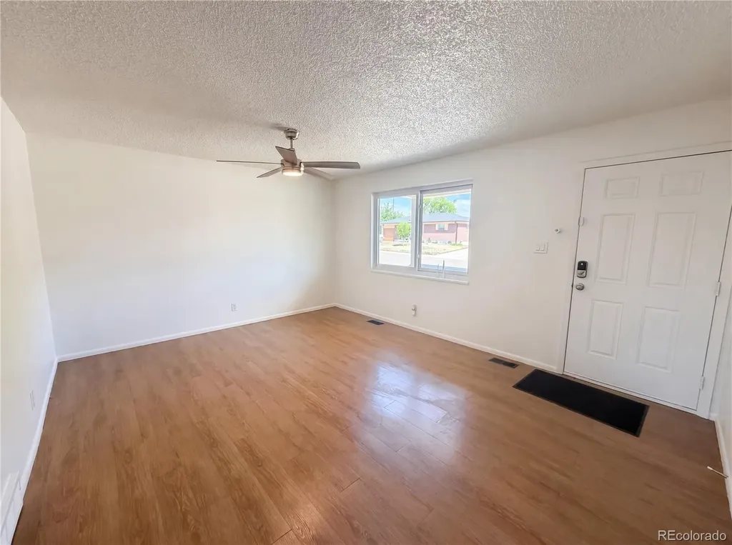 1902 E 116th Place Northglenn CO 80233
