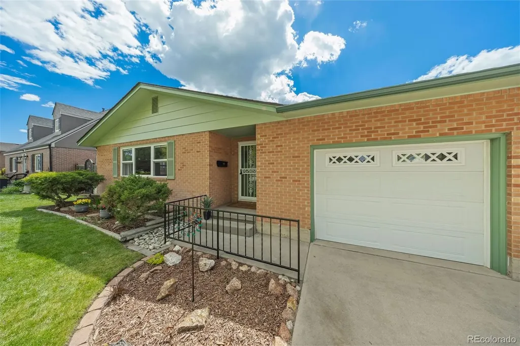 2623 Meade Circle Colorado Springs CO 80907