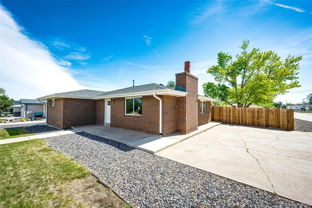 610 3rd Street Bennett CO 80102