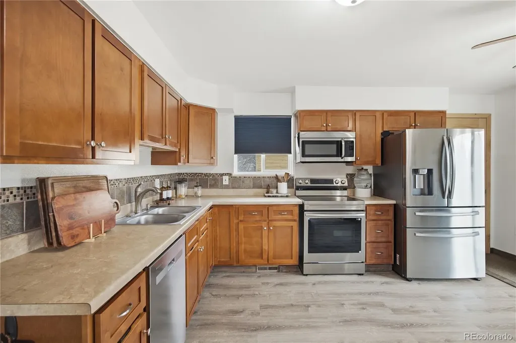 710 4th Street Bennett CO 80102