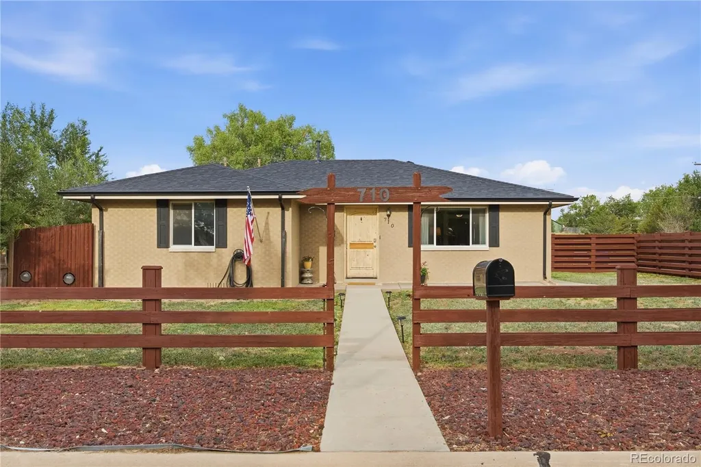 710 4th Street Bennett CO 80102