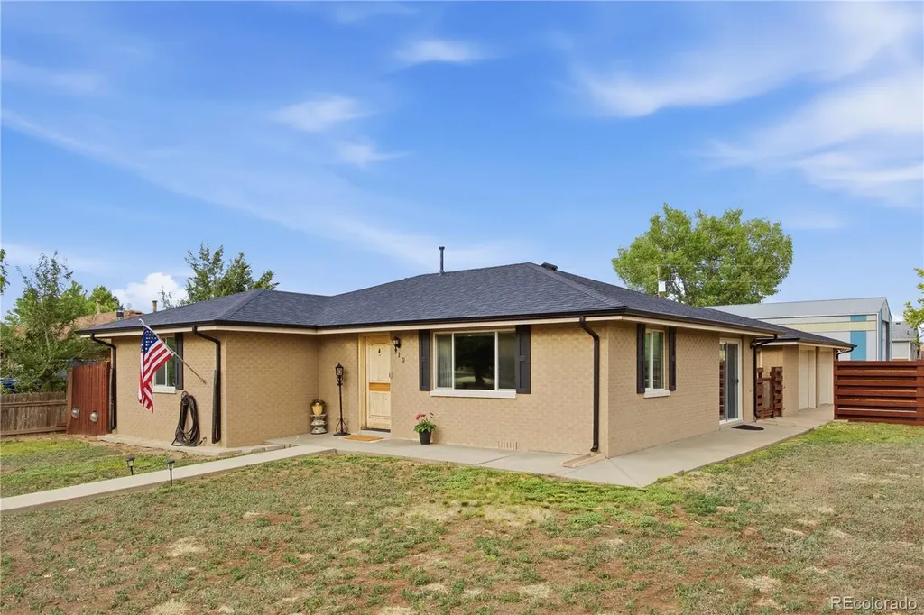 710 4th Street Bennett CO 80102