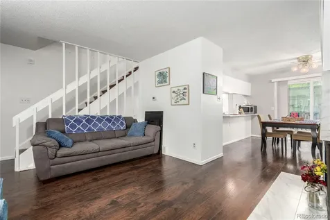 1977 S Oakland Way Aurora CO 80014