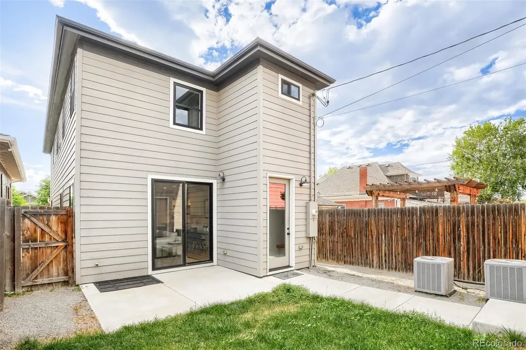 3322 N Columbine Street Denver CO 80205