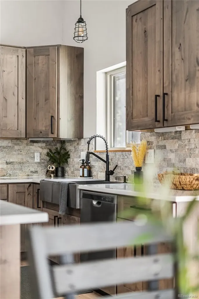 79 Beaver Road Idaho Springs CO 80452