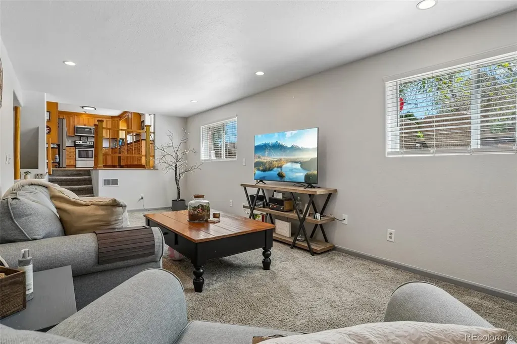 956 Mountain View Drive Castle Rock CO 80104