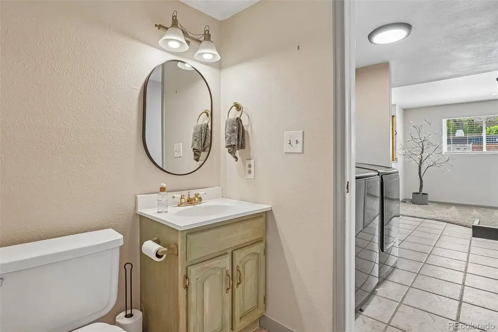 956 Mountain View Drive Castle Rock CO 80104