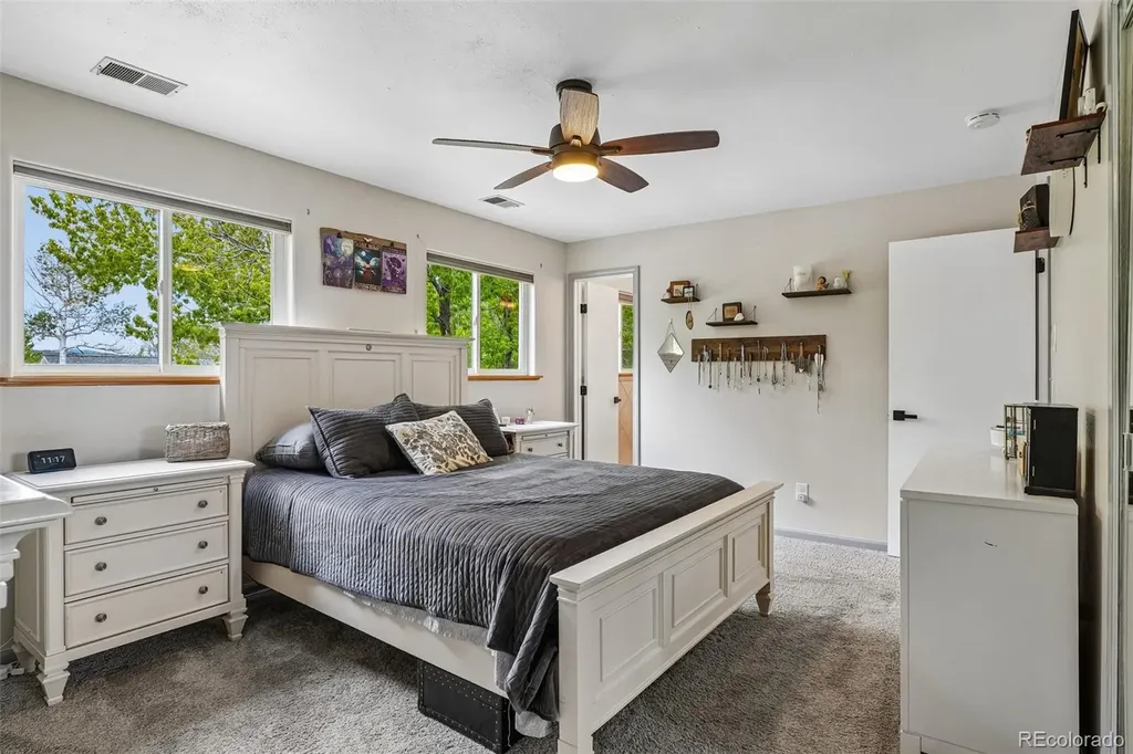 956 Mountain View Drive Castle Rock CO 80104