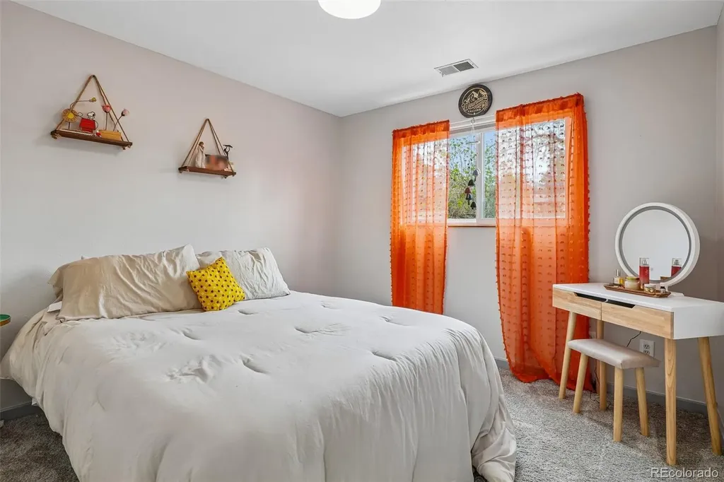 956 Mountain View Drive Castle Rock CO 80104