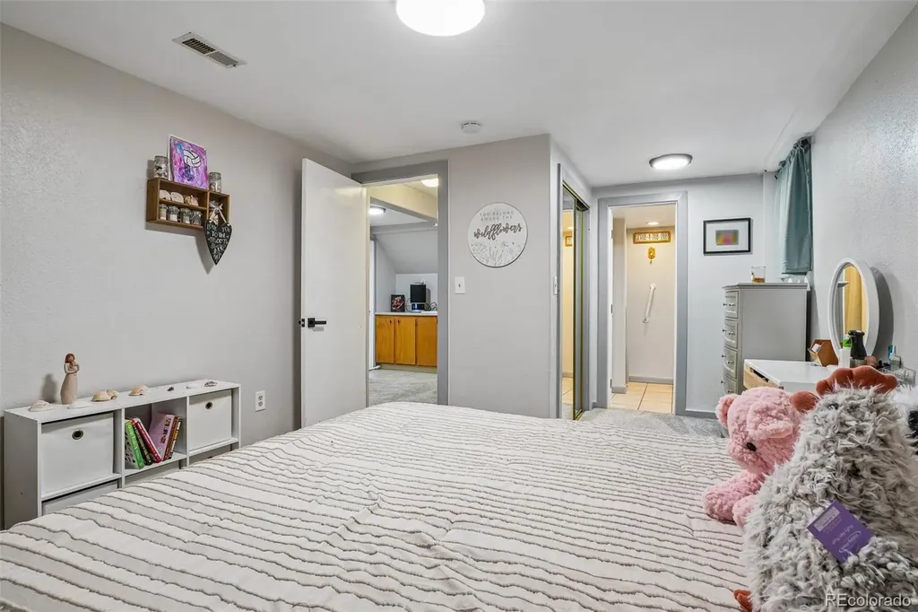 956 Mountain View Drive Castle Rock CO 80104