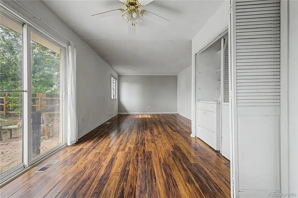 10015 Beach Street Denver CO 80260