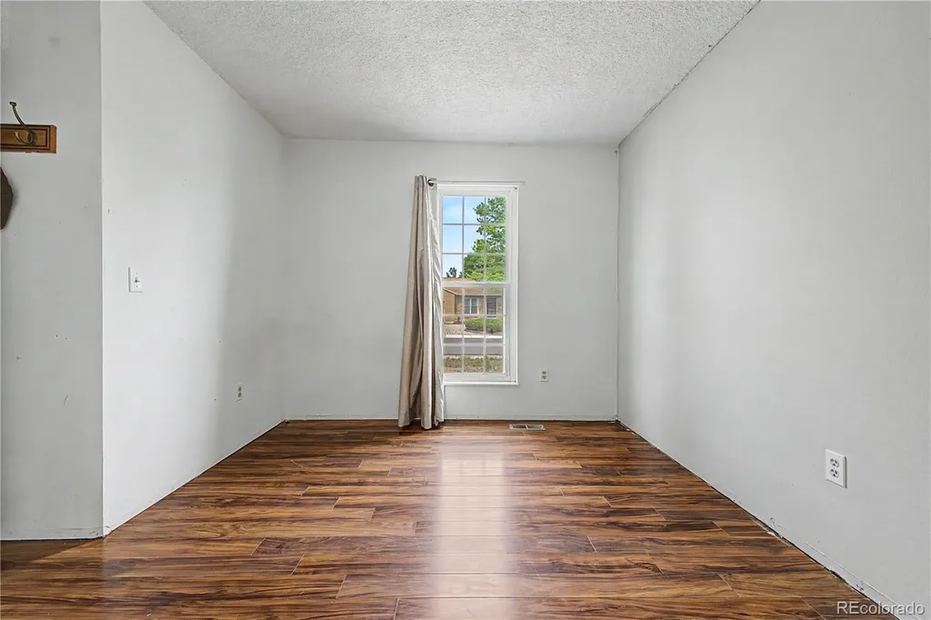 10015 Beach Street Denver CO 80260