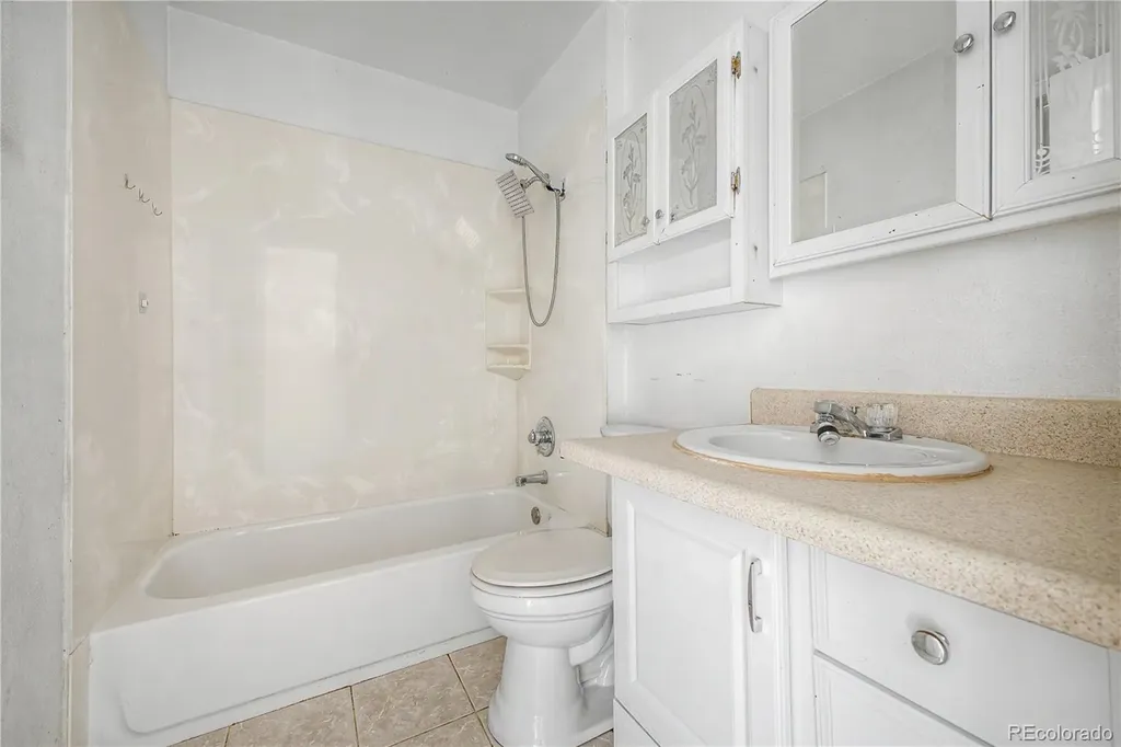 10015 Beach Street Denver CO 80260