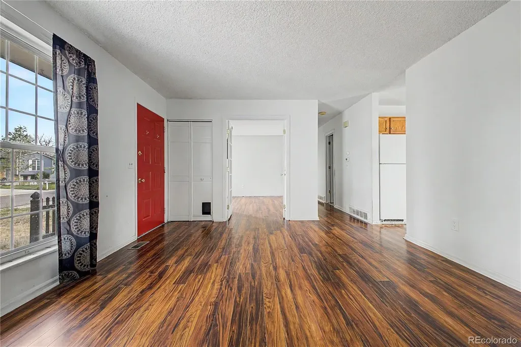 10015 Beach Street Denver CO 80260