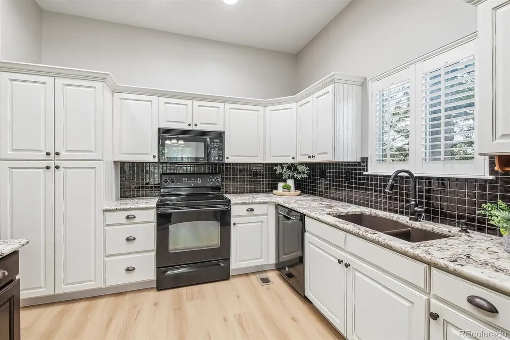 9805 Foxhill Circle Highlands Ranch CO 80129