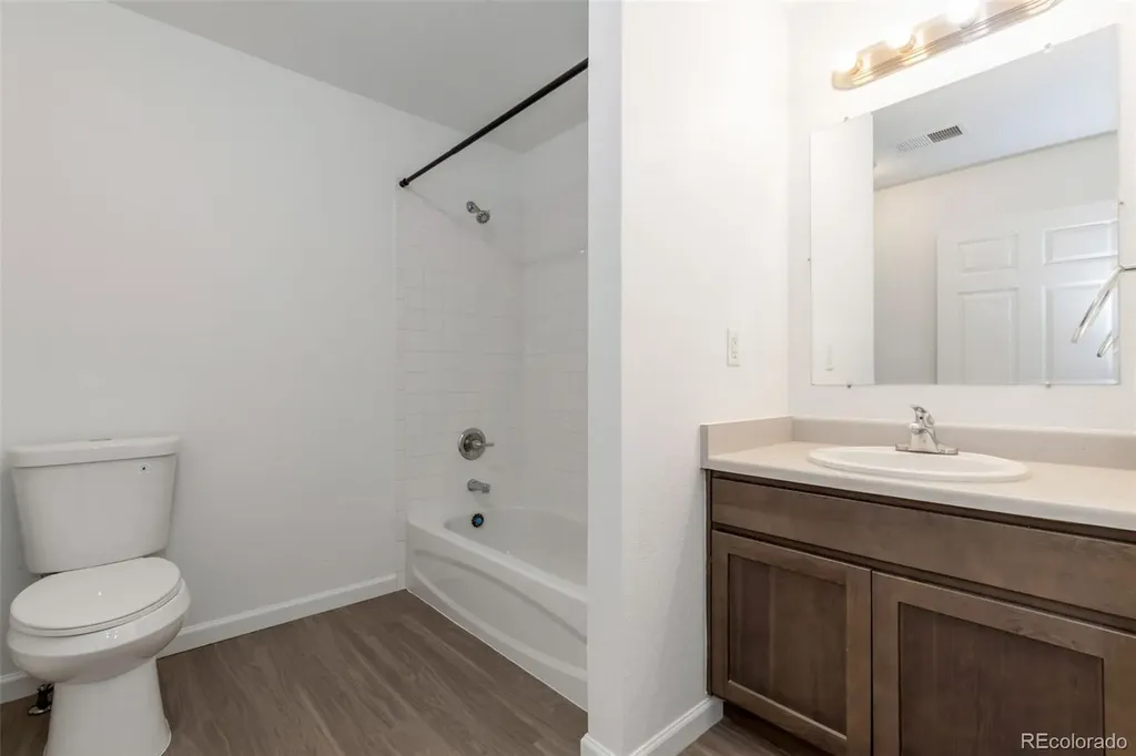 1728 Eagle Street Aurora CO 80011