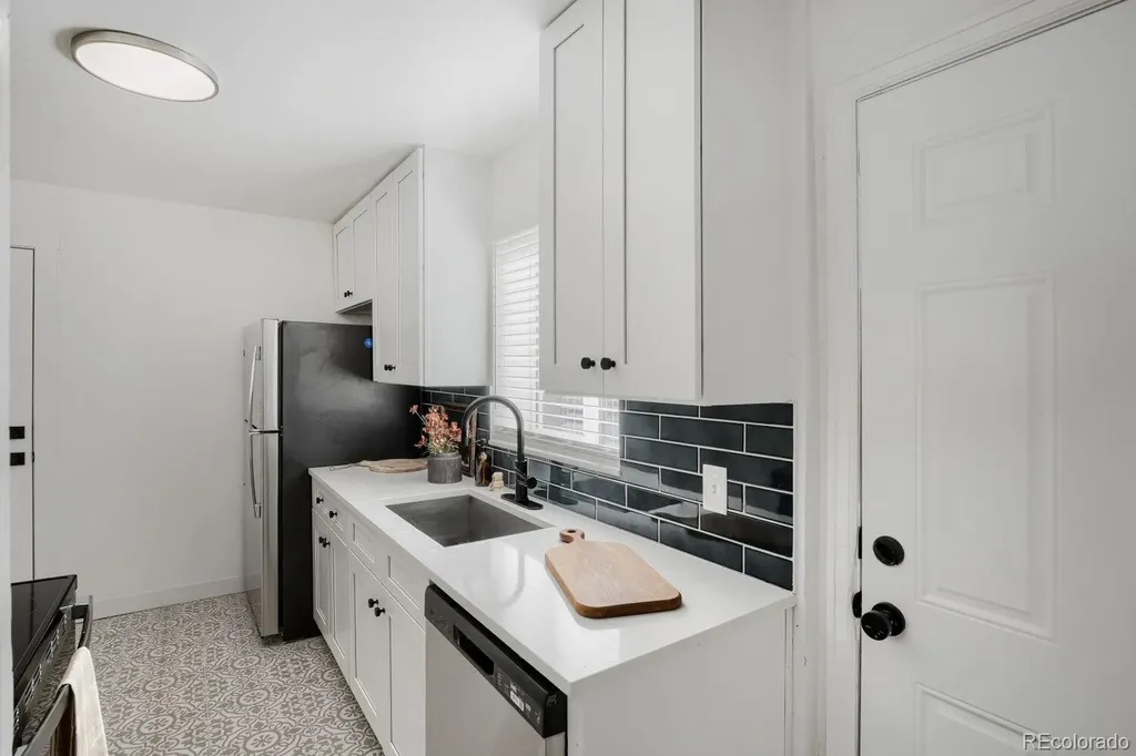 2985 Ivanhoe Street Denver CO 80207
