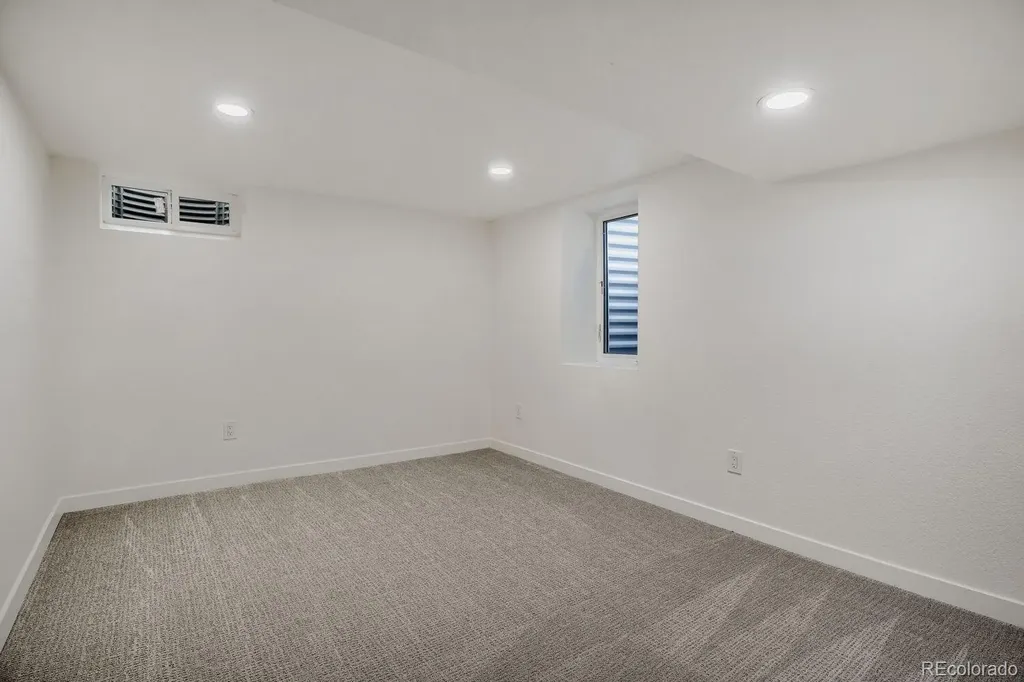 2985 Ivanhoe Street Denver CO 80207