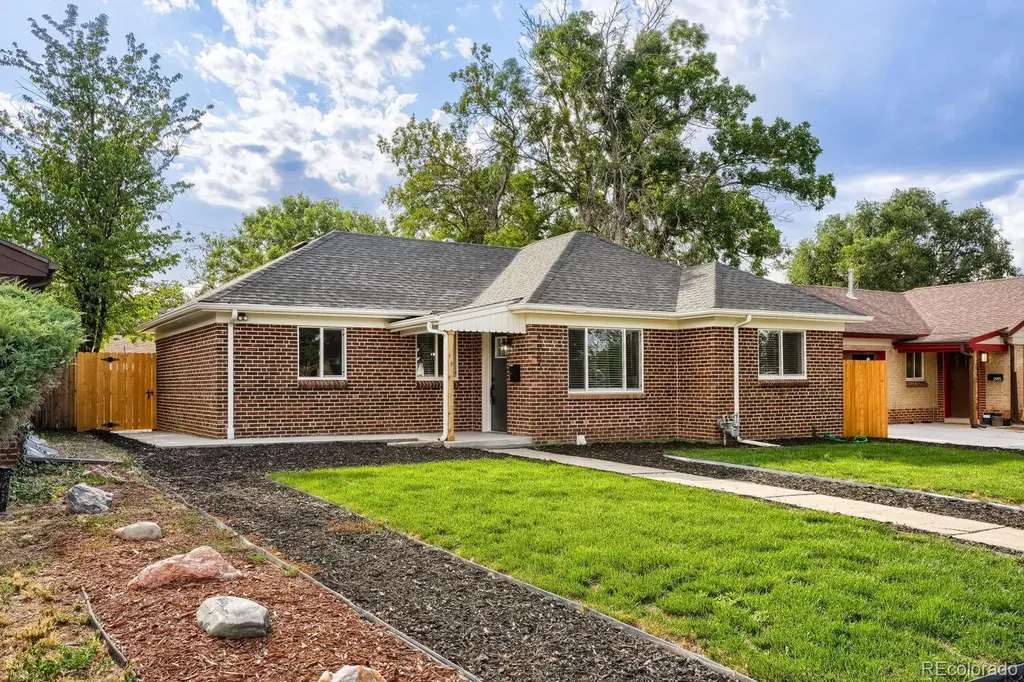 2985 Ivanhoe Street Denver CO 80207