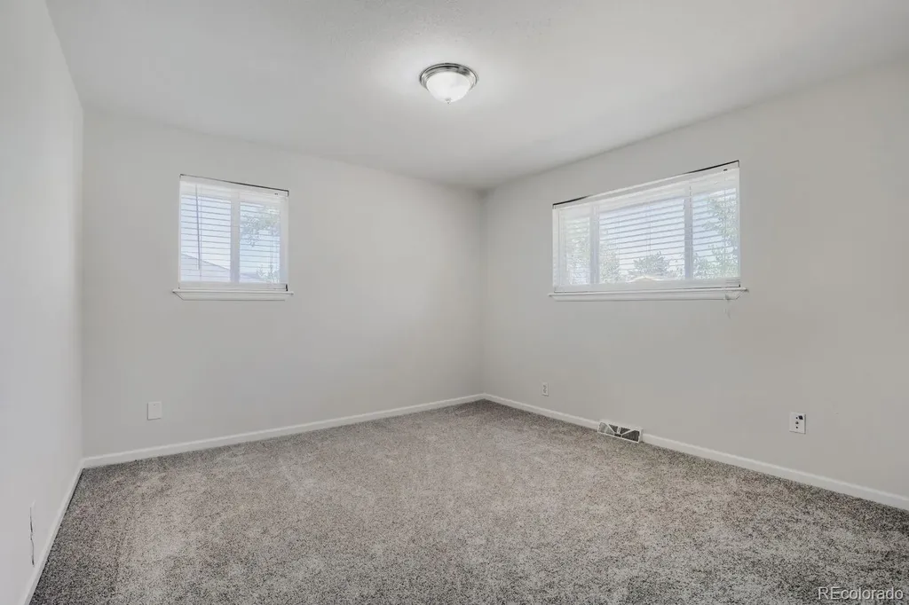 8560 Essex Street Denver CO 80229